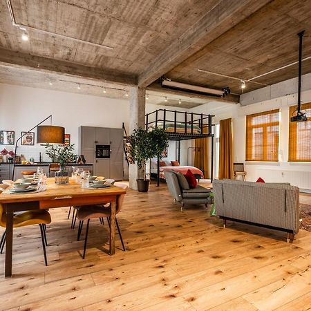 Klassen Stay - Exklusives Loft - Xxl Leinwand - 4 Km Messe, 1,5 Km Hbf Essen Exterior photo
